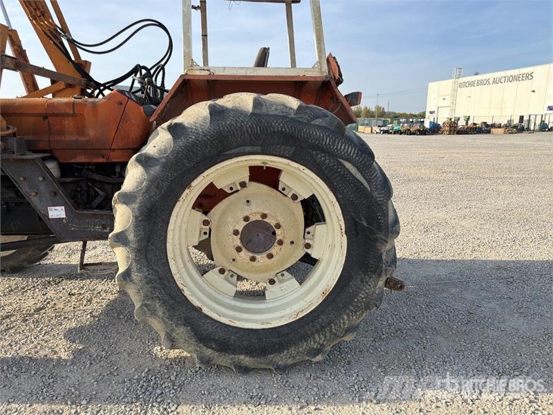 Fiat 1000 Super 4WD Tractor Трактори