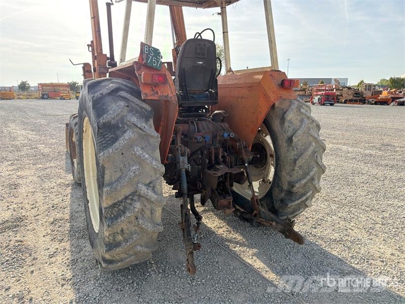 Fiat 1000 Super 4WD Tractor Трактори