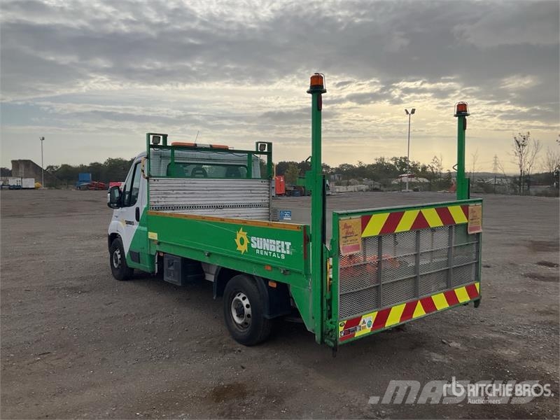 Fiat 140 4x2 Van Truck Bakwagens met gesloten opbouw