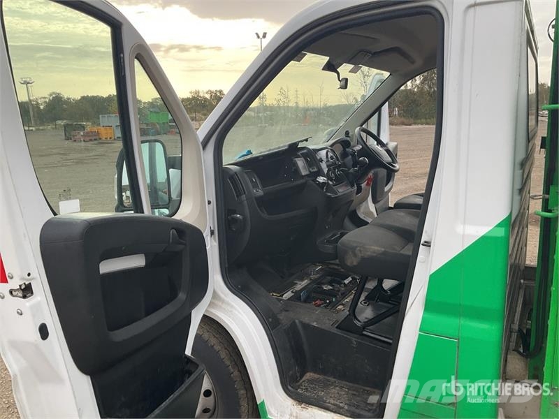 Fiat 140 4x2 Van Truck Bakwagens met gesloten opbouw