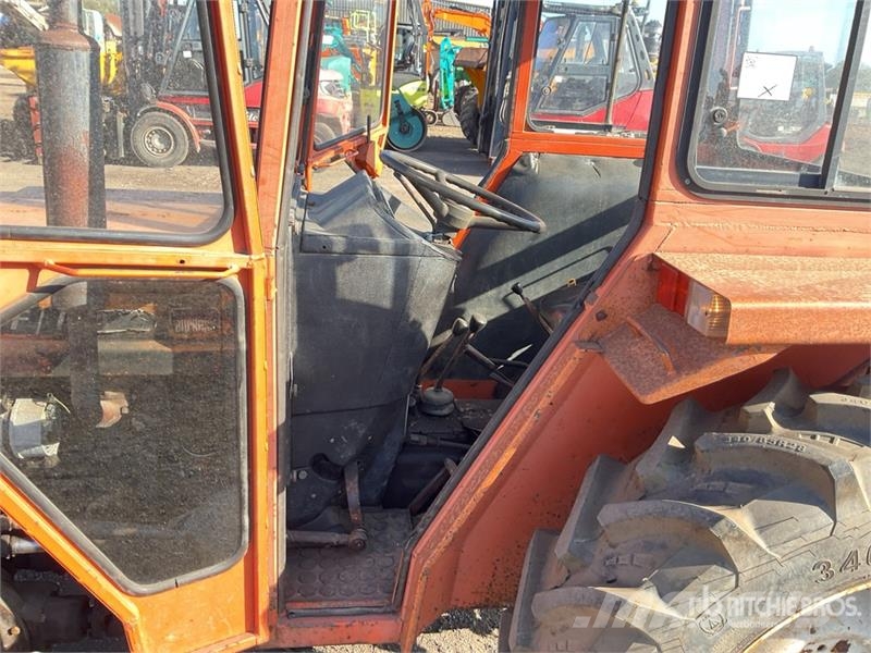 Fiat 450 DT 4WD Classic Utility Tractor Трактори