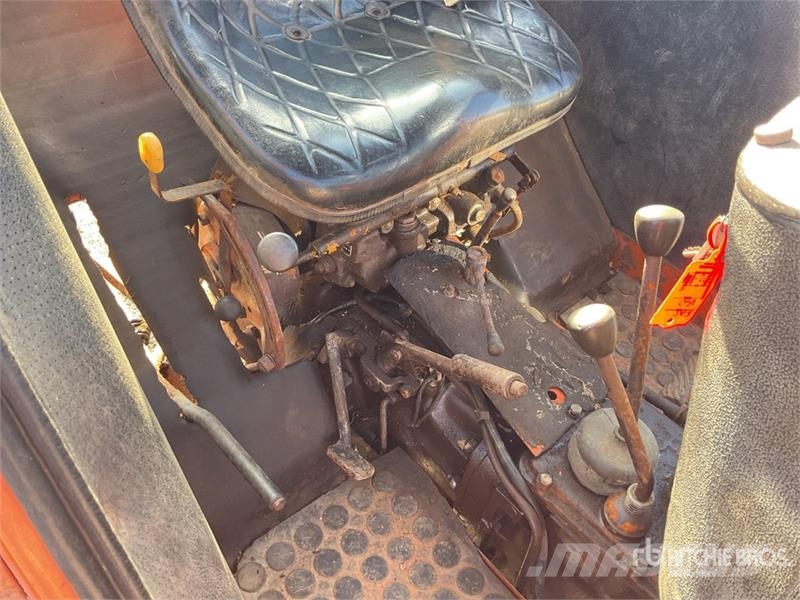 Fiat 450 DT 4WD Classic Utility Tractor Трактори