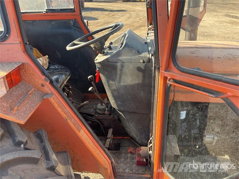 Fiat 450 DT 4WD Classic Utility Tractor Трактори