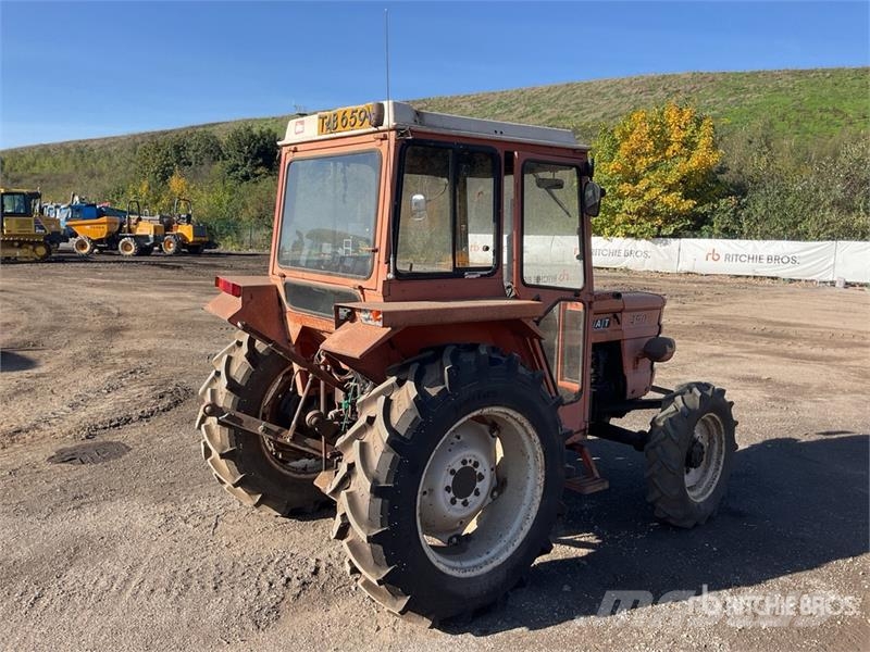Fiat 450 DT 4WD Classic Utility Tractor Трактори
