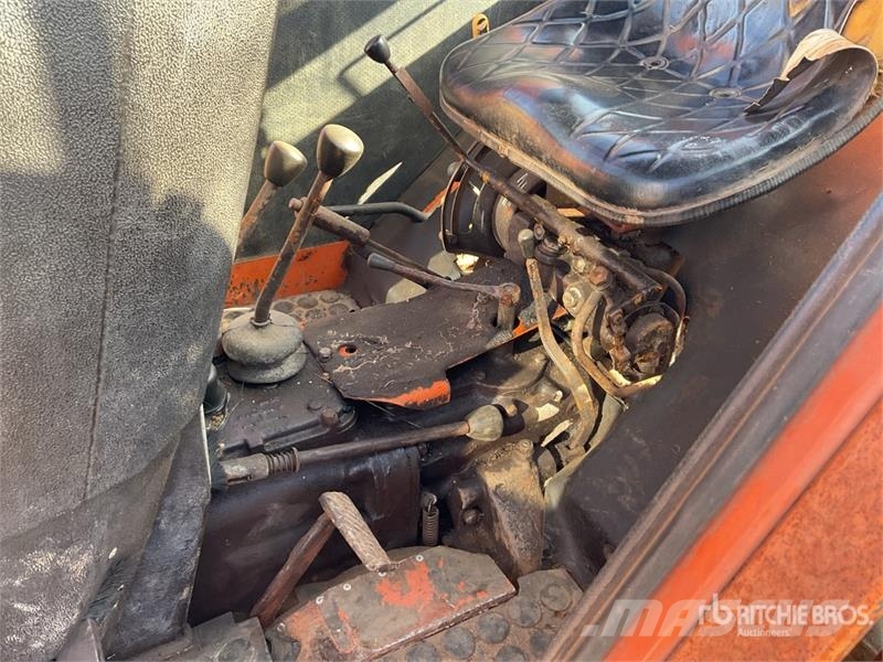 Fiat 450 DT 4WD Classic Utility Tractor Трактори