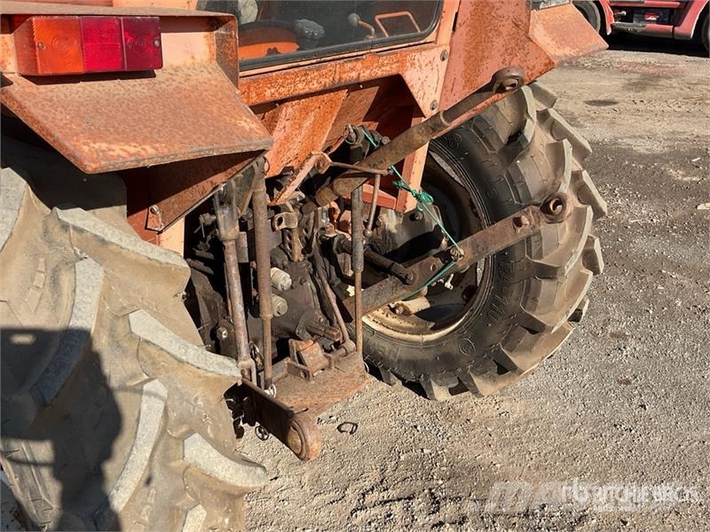 Fiat 450 DT 4WD Classic Utility Tractor Трактори
