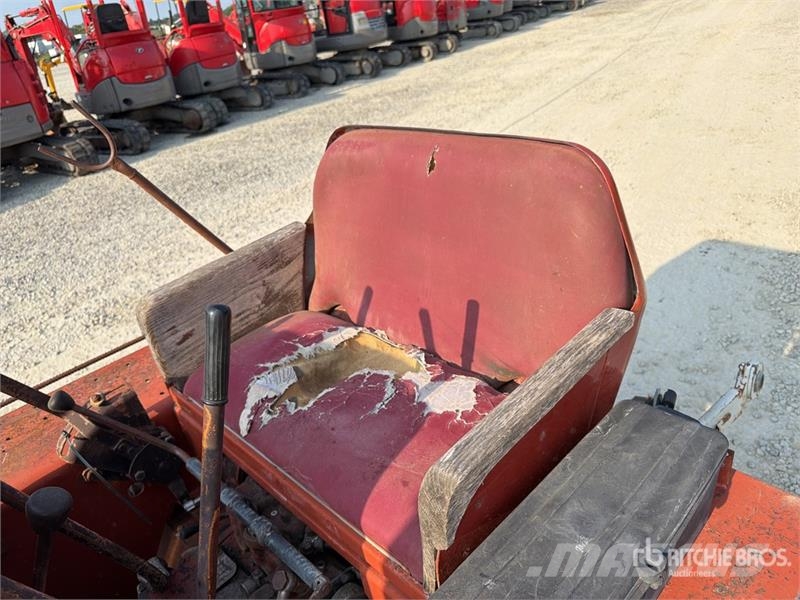 Fiat 605CS Track Tractor Traktorok