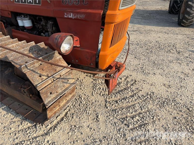Fiat 605CS Track Tractor Traktorok