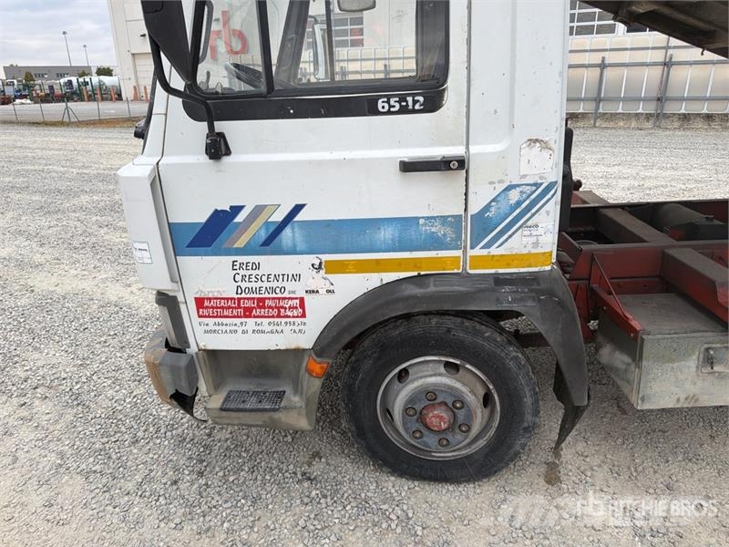 Fiat 65.12 4x2 S/A Dump Truck Camiões basculantes