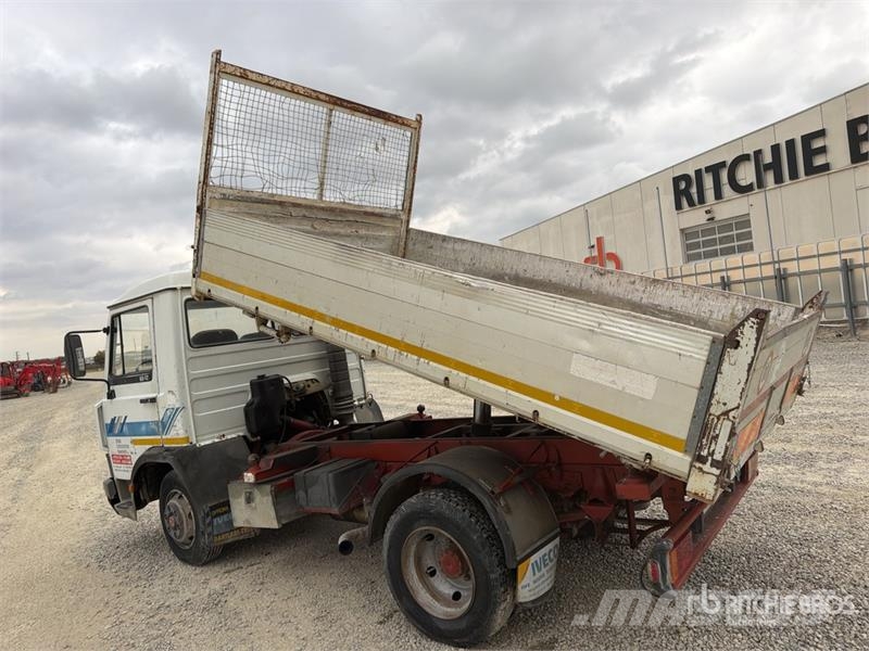 Fiat 65.12 4x2 S/A Dump Truck Camiões basculantes