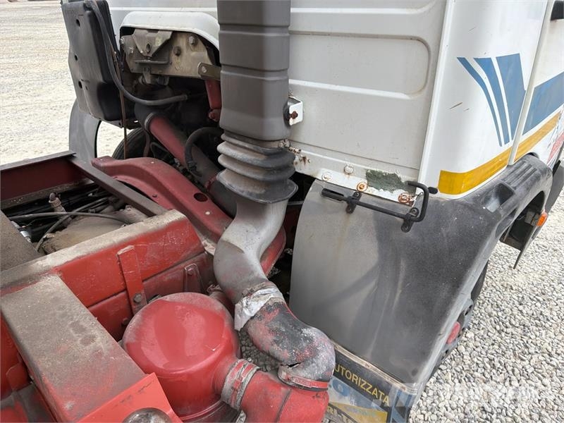 Fiat 65.12 4x2 S/A Dump Truck Camiões basculantes