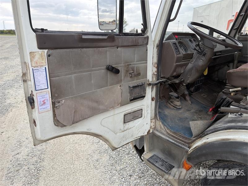 Fiat 65.12 4x2 S/A Dump Truck Camiões basculantes