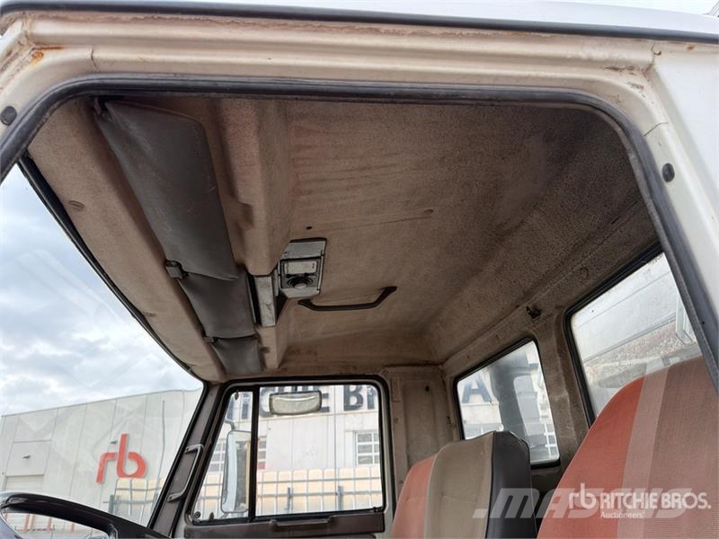 Fiat 65.12 4x2 S/A Dump Truck Camiões basculantes