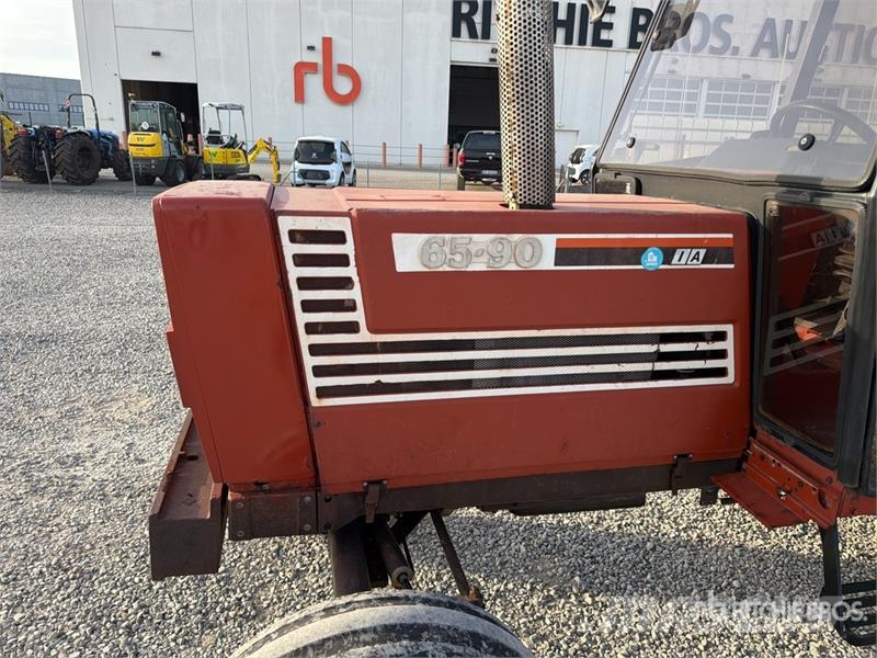 Fiat 65 90 4WD Tractor Trattori