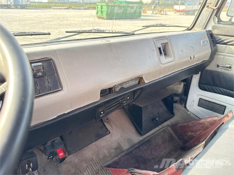 Fiat Amco Veba V3300/1DS 2800 kg on Fiat 79-13 4x2 Dum Φορτηγά με Γερανό