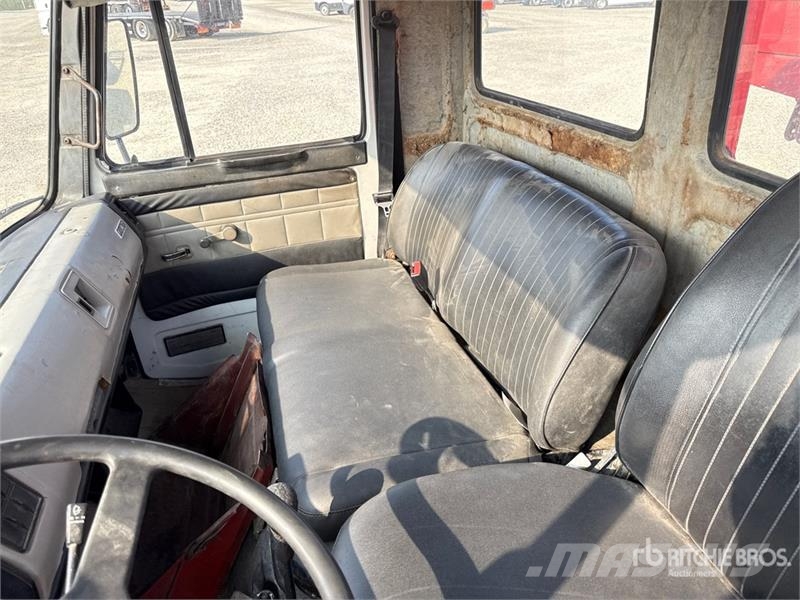 Fiat Amco Veba V3300/1DS 2800 kg on Fiat 79-13 4x2 Dum Φορτηγά με Γερανό