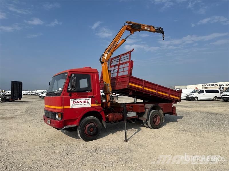 Fiat Amco Veba V3300/1DS 2800 kg on Fiat 79-13 4x2 Dum Φορτηγά με Γερανό