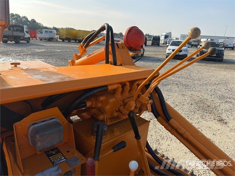 Fiat Crawler Loader 궤도식 로우더