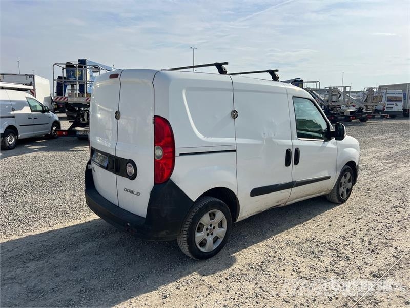 Fiat Doblo Cargo Van Kaubikud