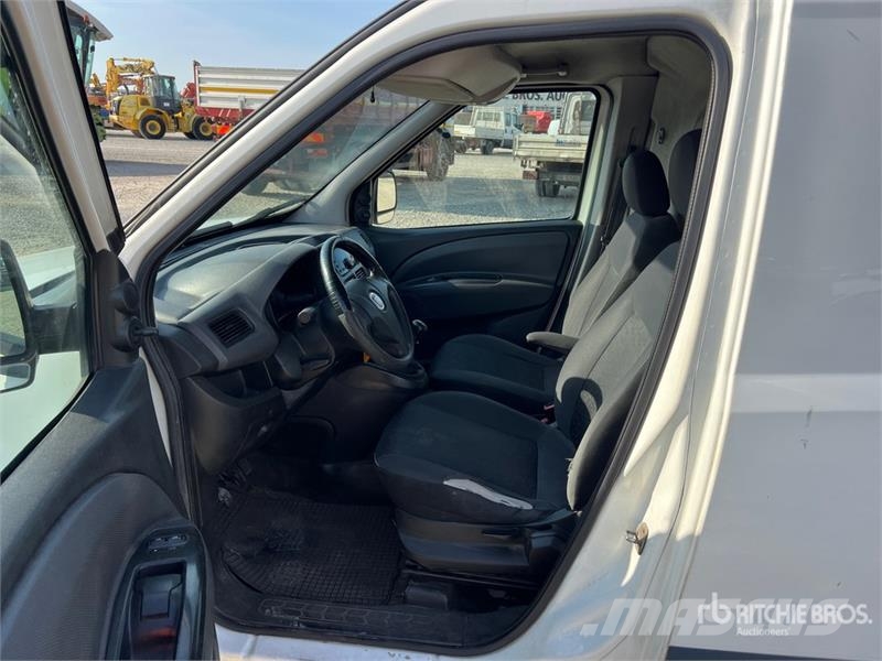 Fiat Doblo Cargo Van Kaubikud