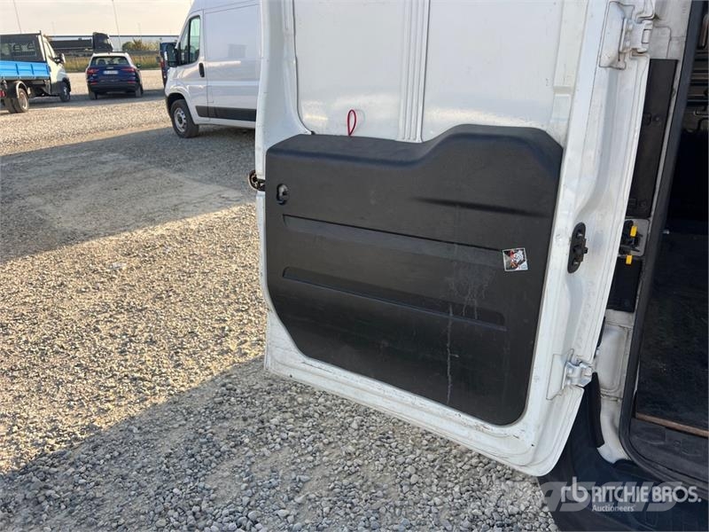 Fiat Doblo Cargo Van Ванове за доставки