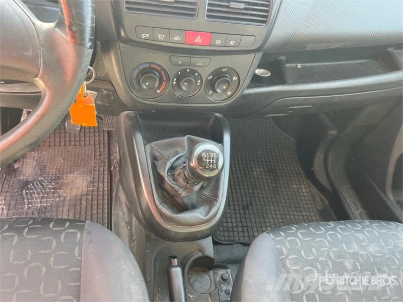 Fiat Doblo Cargo Van Kaubikud