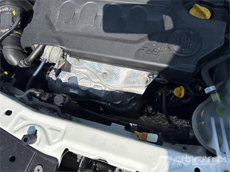 Fiat Doblo Refrigerated Truck Kylmä-/Lämpökori kuorma-autot