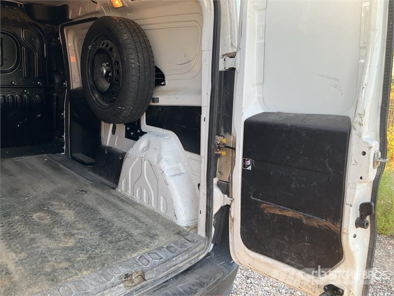 Fiat Doblo Service Cargo Van Lieferwagen