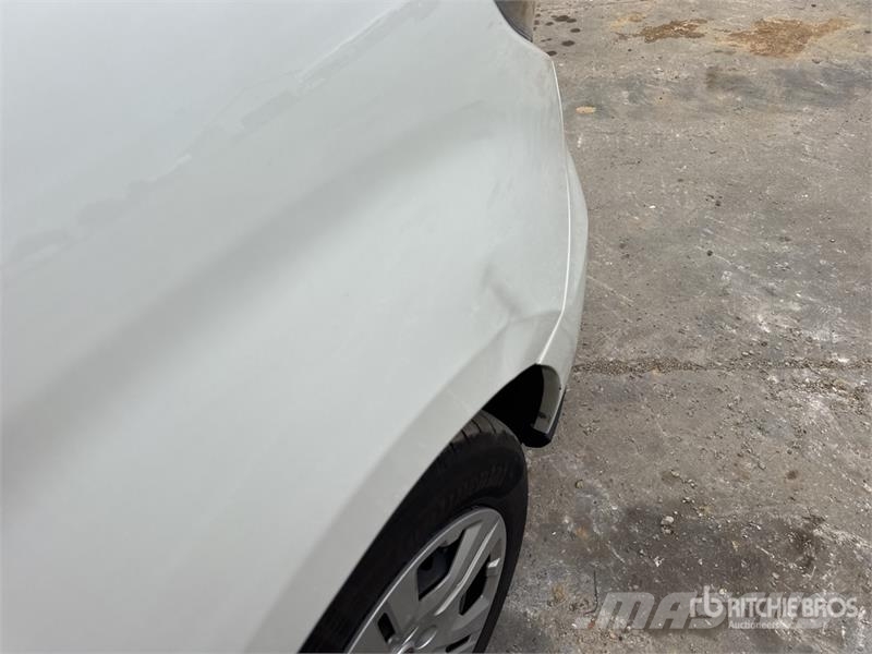 Fiat Doblo Vehicule Utilitaire Cargo Van Panel vans