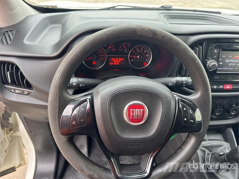 Fiat Doblo Vehicule Utilitaire Cargo Van Panel vans