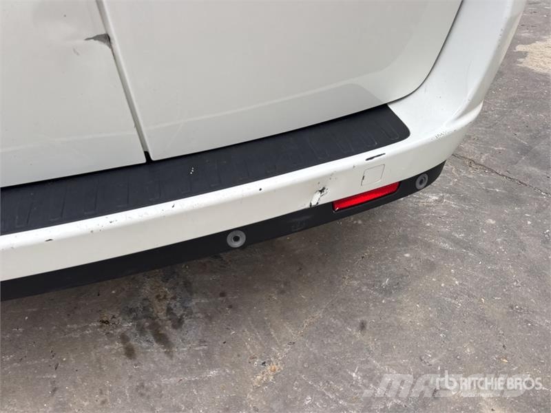 Fiat Doblo Vehicule Utilitaire Cargo Van Panel vans