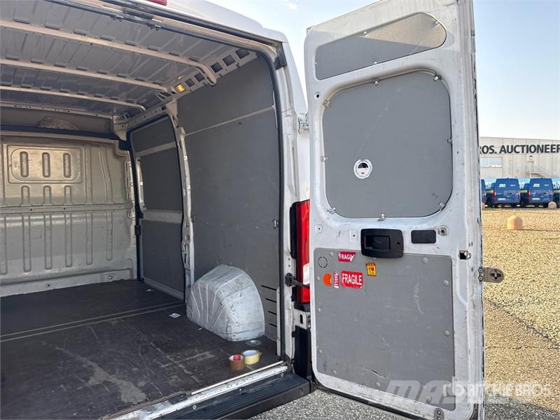 Fiat Ducato 130 Multijet Cargo Van Gesloten bedrijfswagens