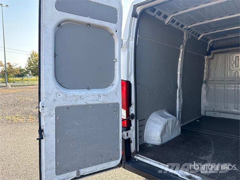 Fiat Ducato 130 Multijet Cargo Van Gesloten bedrijfswagens
