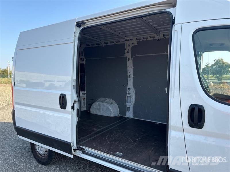 Fiat Ducato 130 Multijet Cargo Van Gesloten bedrijfswagens