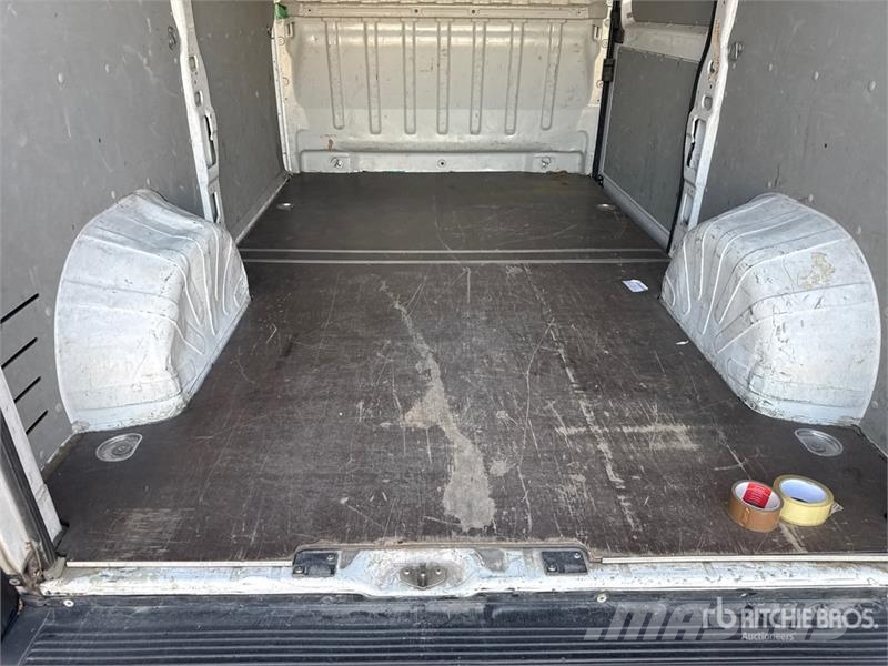 Fiat Ducato 130 Multijet Cargo Van Gesloten bedrijfswagens