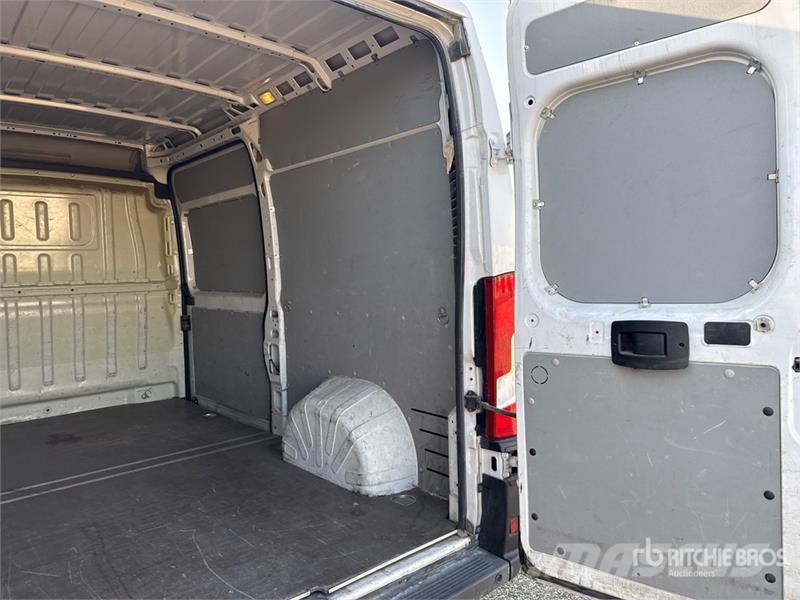 Fiat Ducato 130 Multijet Cargo Van Gesloten bedrijfswagens