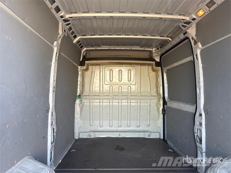 Fiat Ducato 130 Multijet Cargo Van Gesloten bedrijfswagens