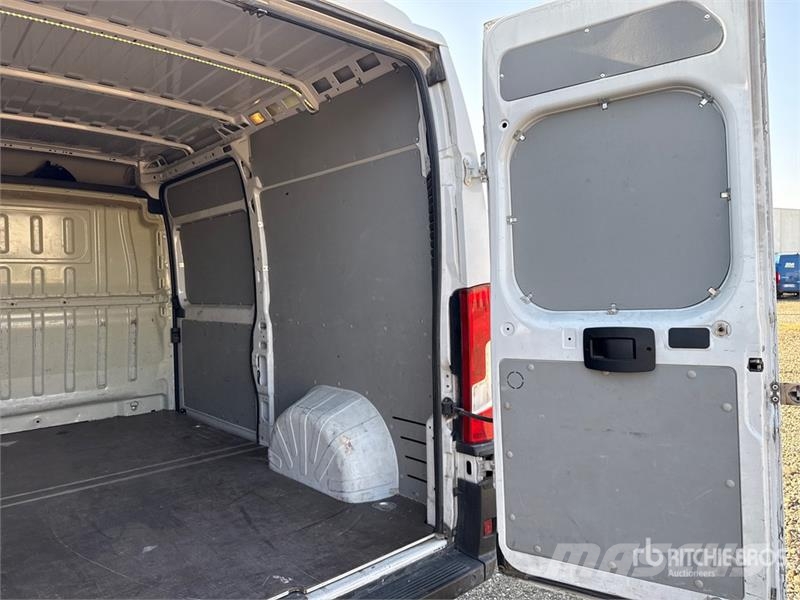 Fiat Ducato 130 Multijet Cargo Van Gesloten bedrijfswagens