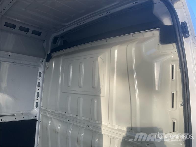 Fiat Ducato 2.2 Mjet 103 KW KA L2H2 Cargo Van (Inoperab Gesloten bedrijfswagens
