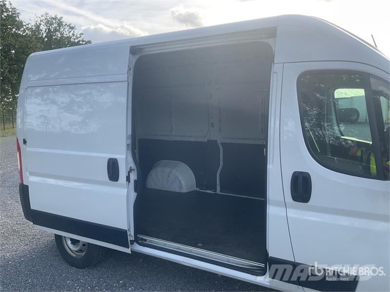 Fiat Ducato 2.2 Mjet 103 KW KA L2H2 Cargo Van Gesloten bedrijfswagens