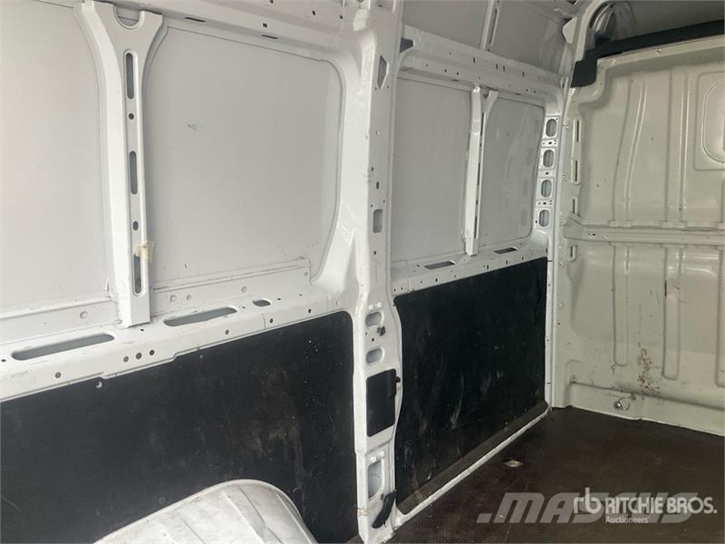 Fiat Ducato 2.2 Mjet 103 KW KA L2H2 Cargo Van (Inoperab Gesloten bedrijfswagens