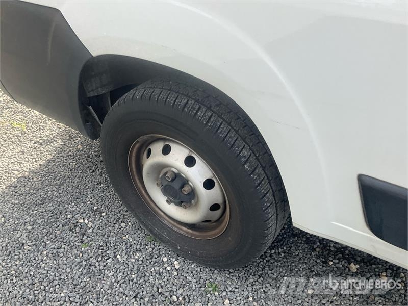 Fiat Ducato 2.2 Mjet 103 KW KA L2H2 Cargo Van (Inoperab Gesloten bedrijfswagens