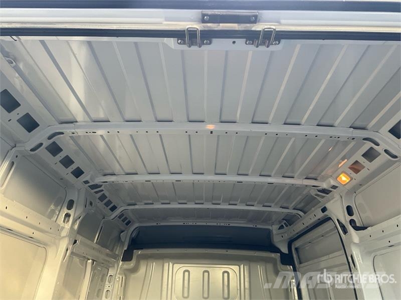 Fiat Ducato 2.2 Mjet 103 KW KA L2H2 Cargo Van (Inoperab Gesloten bedrijfswagens