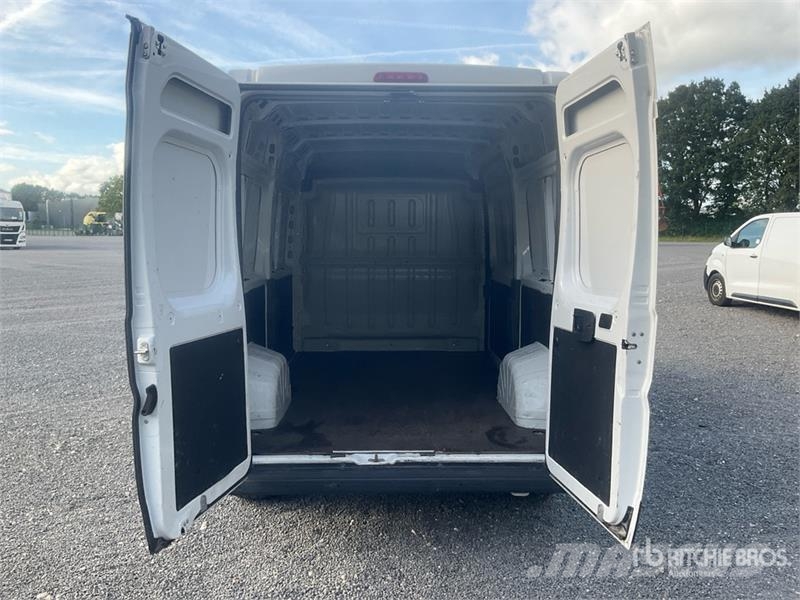 Fiat Ducato 2.2 Mjet 103 KW KA L2H2 Cargo Van Gesloten bedrijfswagens