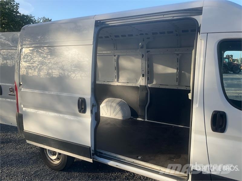 Fiat Ducato 2.2 Mjet 103 KW KA L2H2 Cargo Van (Inoperab Gesloten bedrijfswagens