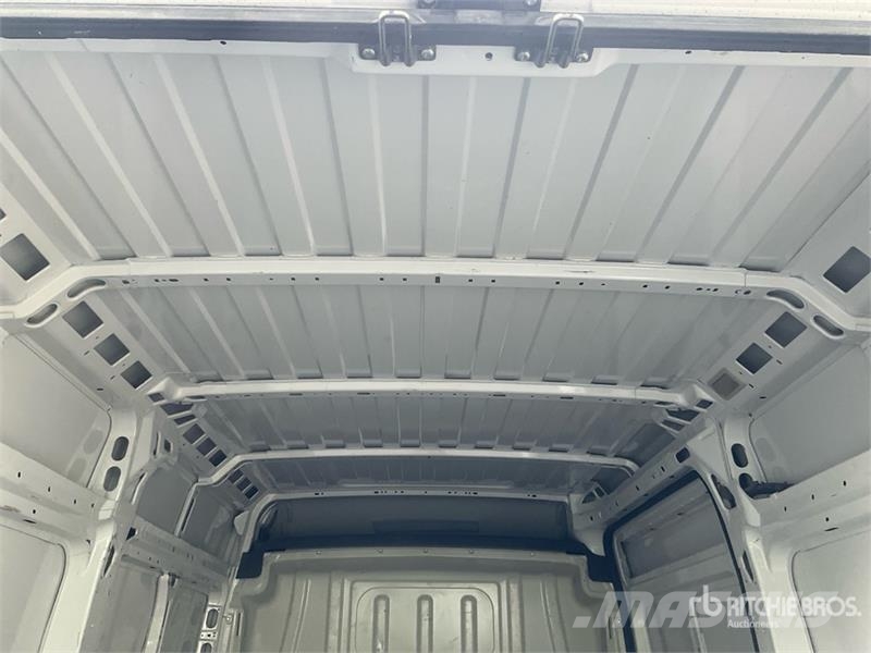 Fiat Ducato 2.2 Mjet 103 KW KA L2H2 Cargo Van Gesloten bedrijfswagens
