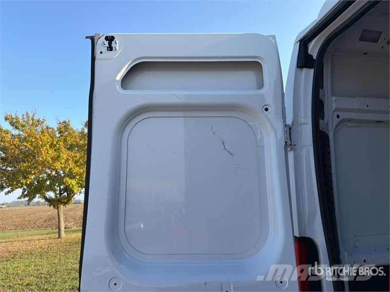 Fiat Ducato 2.2 Mjet 88 KW KA L2H2 Cargo Van Transporterek