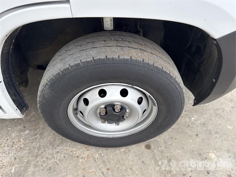 Fiat Ducato 2.3 120 Vehicule Utilitaire Cargo Van Изотермический фургон