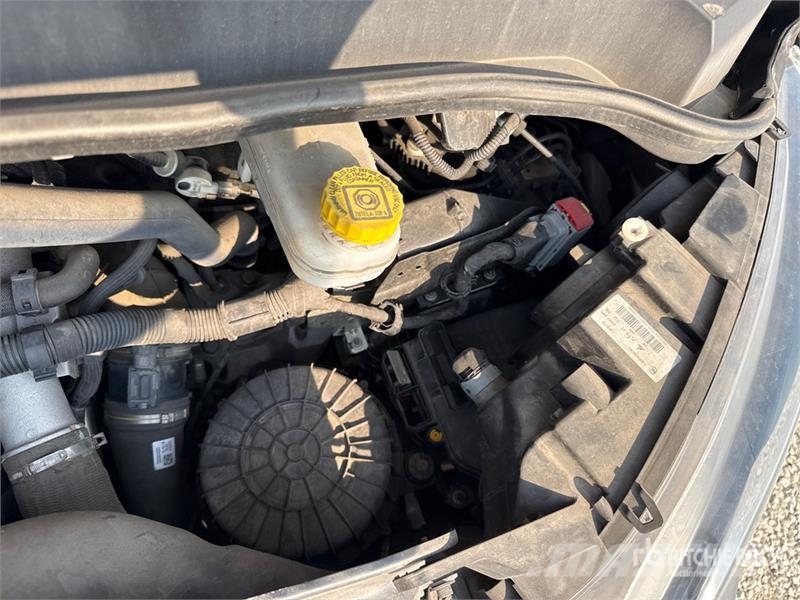 Fiat Ducato 2.3 160 35 2.3 MJT 160CV E6D-TEMP CON PEDAN Sanduk kamioni