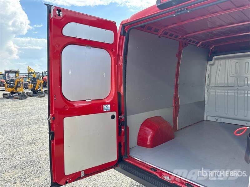 Fiat Ducato 33 MH2 2.3 MJT 160CV E6D-Temp Cargo Van Busy / Vany